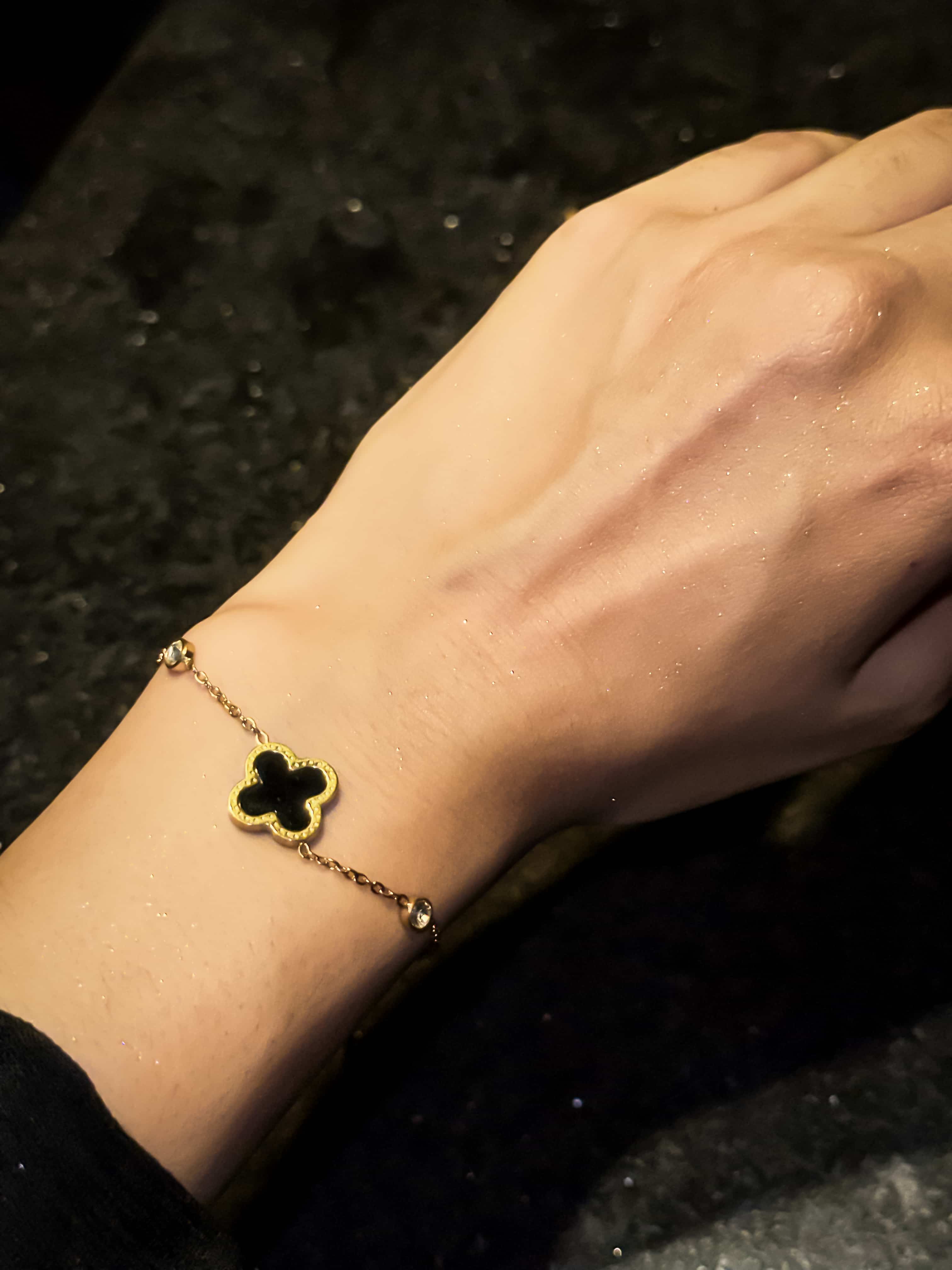 Clover Noir Bracelet - ShopLovii