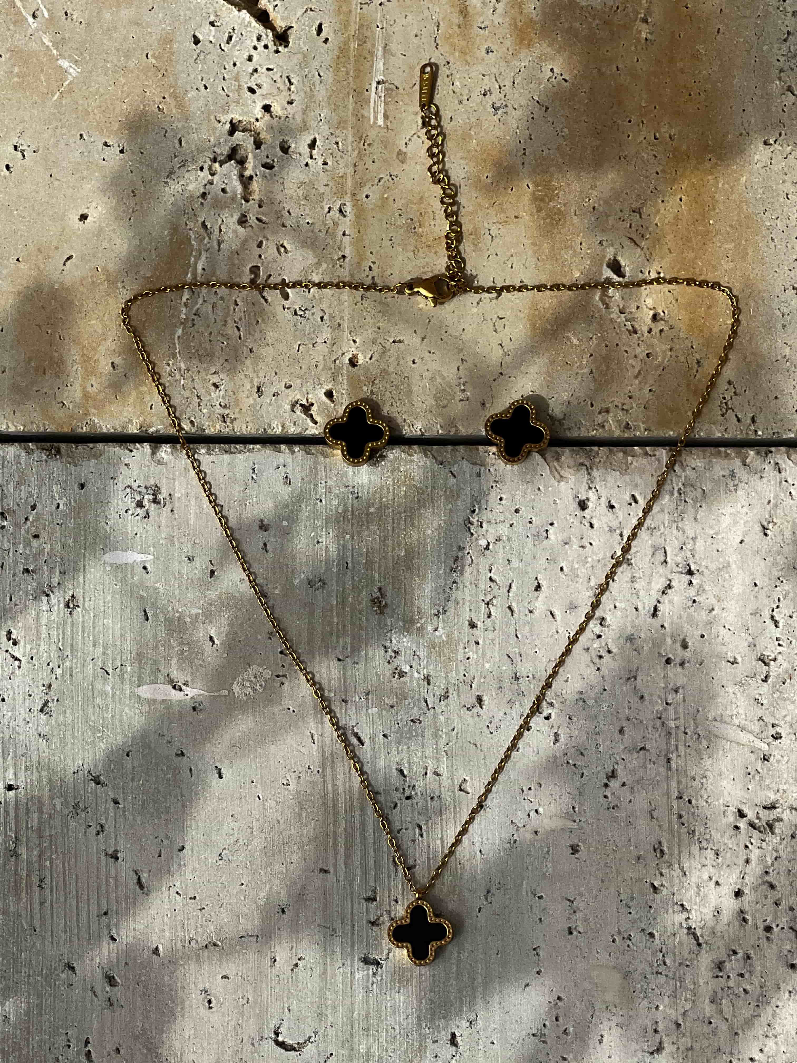 Clover Noir Set - ShopLovii