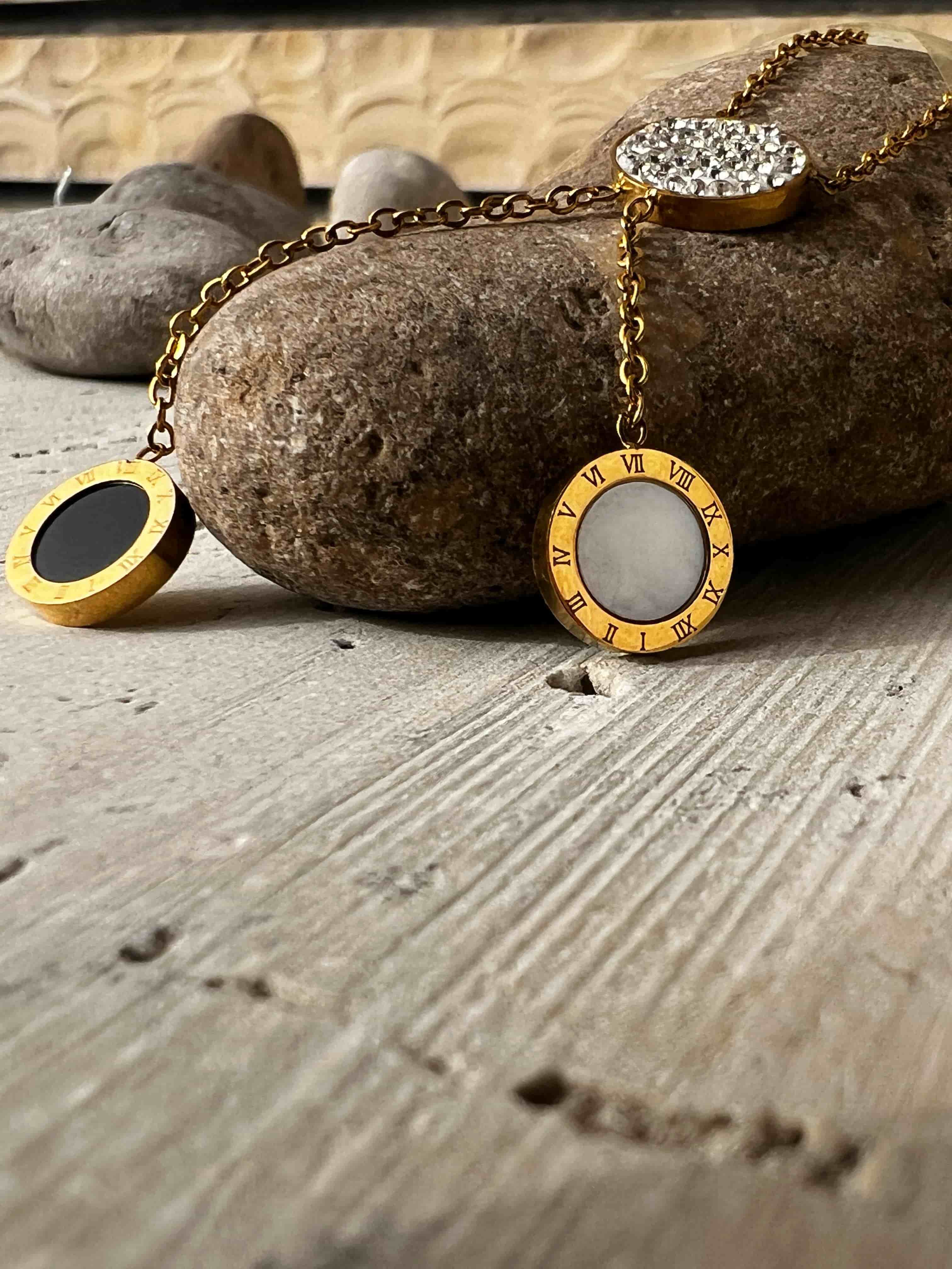 The Triad Pendant - ShopLovii