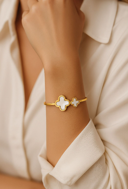PEARL CLOVER CUFF