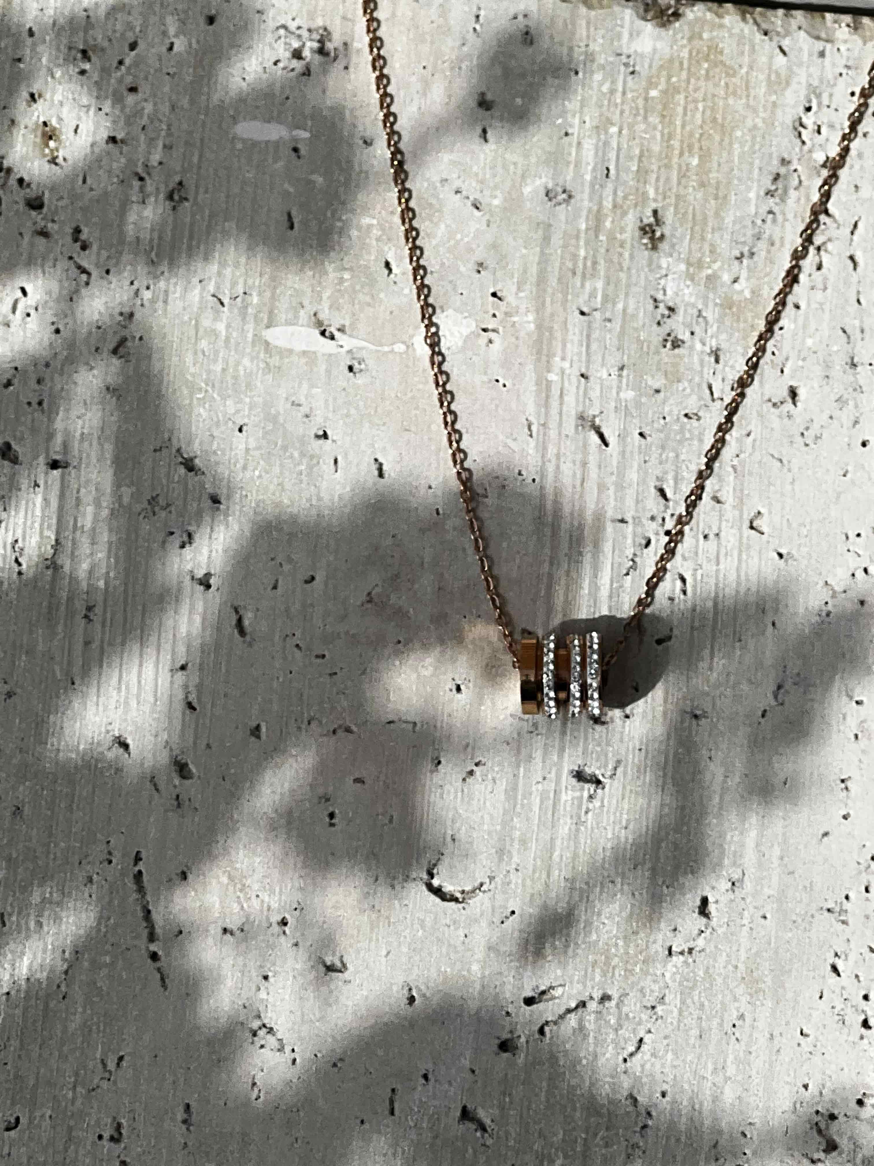 The Verona Band Pendant - ShopLovii
