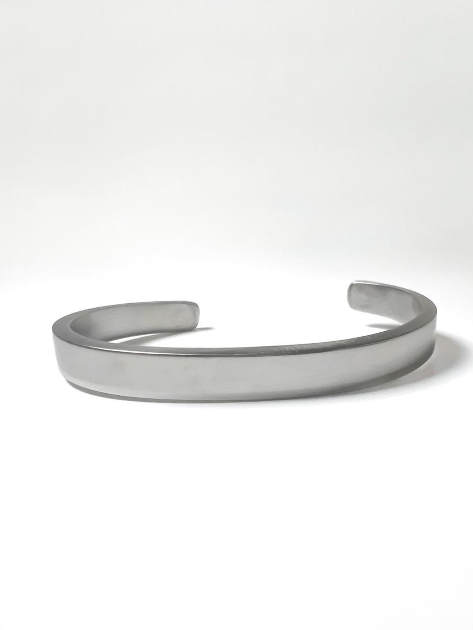 SIGNATURE CUFF BRACELET